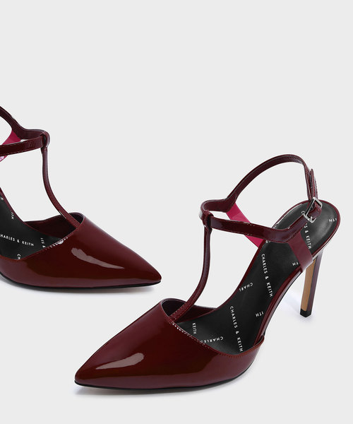 CHARLES & KEITH(チャールズ & キース)の「ティーバーポインテッドヒール / T-BAR POINTED HEELS(パンプス・レディース・オフホワイト/ブラック/レッド・24.5cm/22.5cm/23.5cm/23cm/25.5cm/25cm)」の12枚目の写真