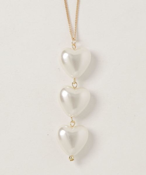 natural couture(ナチュラルクチュール)の「ぷっくりスリーハートネックレス(ネックレス・レディース・その他1/シルバー/ゴールド・FREE)」の3枚目の写真