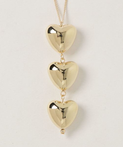natural couture(ナチュラルクチュール)の「ぷっくりスリーハートネックレス(ネックレス・レディース・その他1/シルバー/ゴールド・FREE)」の1枚目の写真