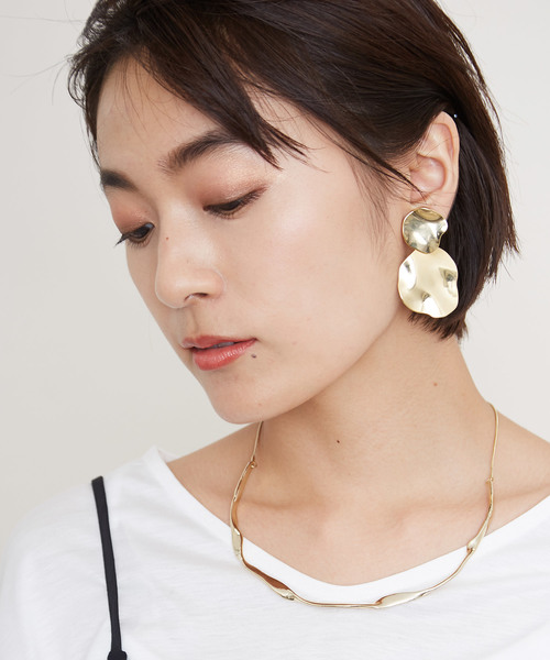 STUDIOUS(ステュディオス)の「【STUDIOUS】ツイストドロップチョーカー(チョーカー・レディース・シルバー/ゴールド・FREE)」の1枚目の写真