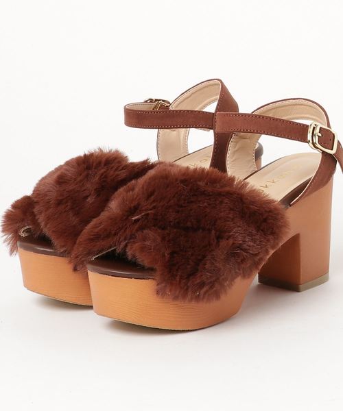 WEGO(ウィゴー)の「WEGO/ファークロスサンダル(サンダル・レディース・ブラック/ブラウン/グレー/キャメル・LARGE/MEDIUM)」の12枚目の写真