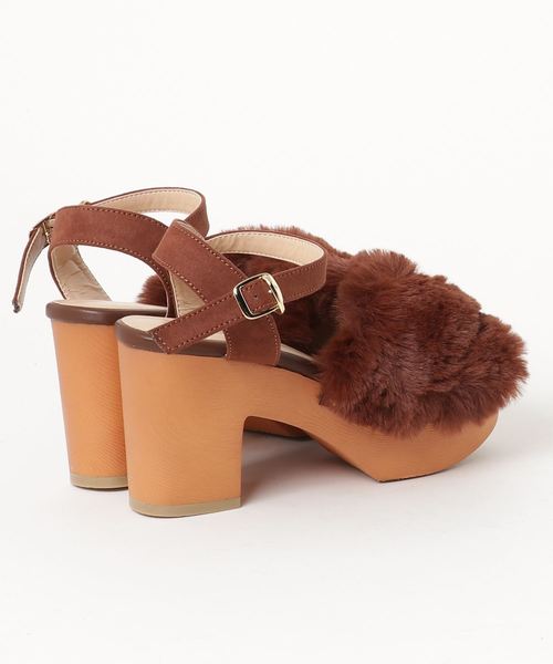 WEGO(ウィゴー)の「WEGO/ファークロスサンダル(サンダル・レディース・ブラック/ブラウン/グレー/キャメル・LARGE/MEDIUM)」の5枚目の写真