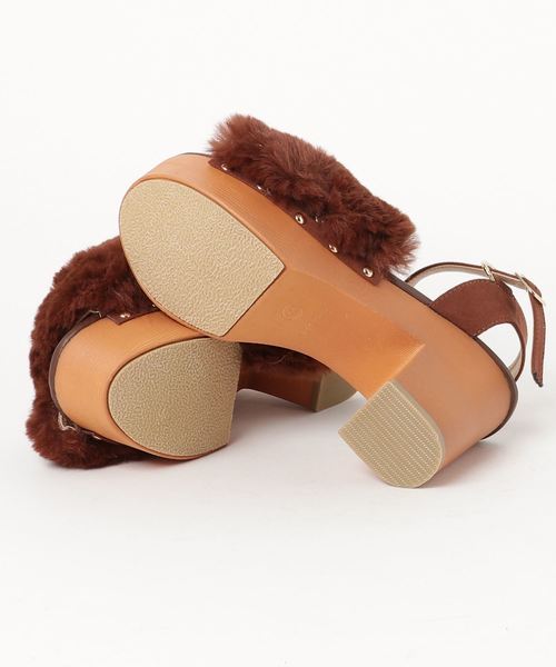 WEGO(ウィゴー)の「WEGO/ファークロスサンダル(サンダル・レディース・ブラック/ブラウン/グレー/キャメル・LARGE/MEDIUM)」の6枚目の写真