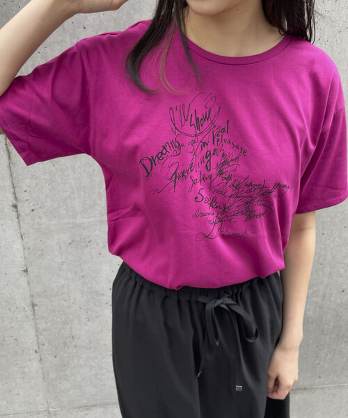 COMME CA ISM(コムサイズム)の「グラフィカル Tシャツ(Tシャツ/カットソー・レディース・イエロー/ブラック/グリーン/ホワイト/マジェンタ/ブルー・SMALL/MEDIUM/LARGE/X-LARGE)」の6枚目の写真