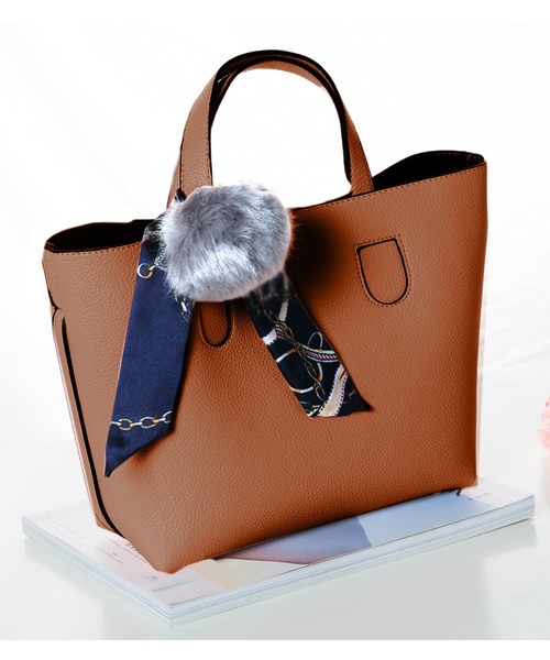 Amulet（アミュレット）の「3wayショルダーハンドバッグ（ショルダーバッグ・レディース・ブラック/グレー/ワインレッド/ブラウン/ネイビー/ベージュ/ピンク/ブルー/イエロー/ブラウン系その他/グリーン・ONESIZE）」の4枚目の写真