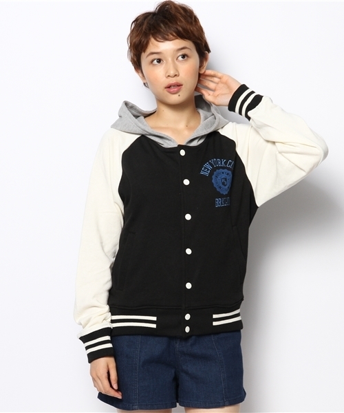 WEGO（ウィゴー）の「WEGO/カレッジパーカースタジャン（スタジャン・レディース・ブラック/ネイビー/レッド・FREE）」の4枚目の写真