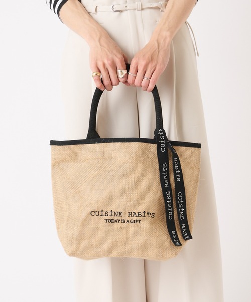 BIRTHDAY BAR（バースデイバー）の「HORIZONTAL TOTE  ホリゾンタル トートバッグ（トートバッグ・レディース・グレイッシュベージュ/オフホワイト/ブラック/グレー/レッド/グリーン/ドット/ホワイト×ブラック/その他/ベージュ系その他/ホワイト/ネイビー/グレー系/カーキ/カーキ系/その他2/ベージュ/その他3/シルバー/グリーン系その他/レッド系その他/チャコールグレー/イエロー/ホワイト×ホワイト/ライラック/ブラック×ブラック/キャメル/ダークグレー/グレー系その他/ブラック系その他/グレー×ピンク/ホワイト×イエロー/ホワイト×ブルー/インディゴブルー/ダークグリーン/アイボリー・フリー）」の17枚目の写真