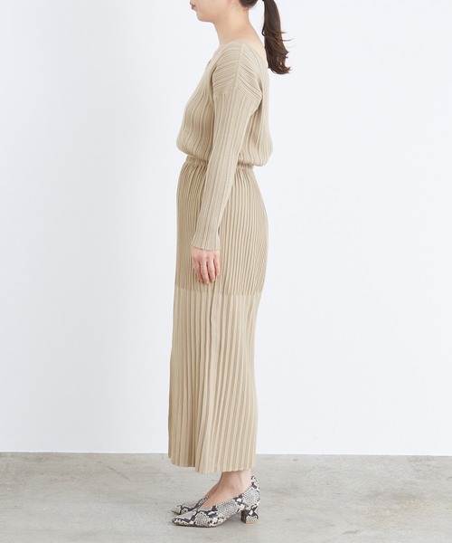 ADAM ET ROPE'（アダムエロペ）の「２ＷＡＹカシュクールリブニットワンピース（ワンピース・レディース・ブラック/ベージュ・FREE）」の8枚目の写真