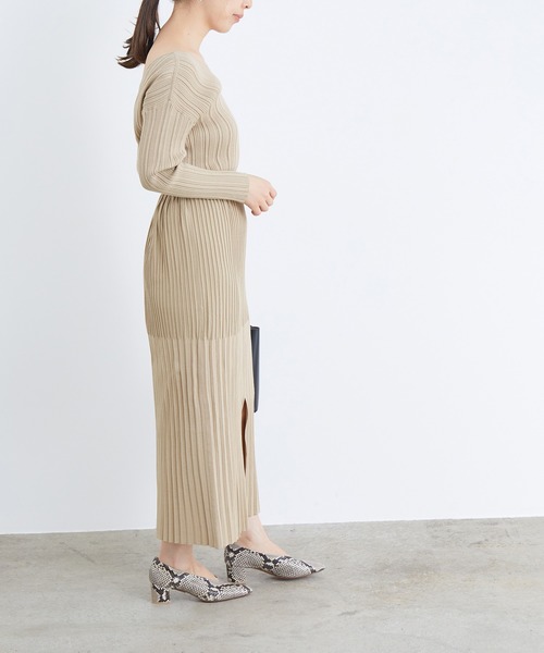 ADAM ET ROPE'（アダムエロペ）の「２ＷＡＹカシュクールリブニットワンピース（ワンピース・レディース・ブラック/ベージュ・FREE）」の17枚目の写真