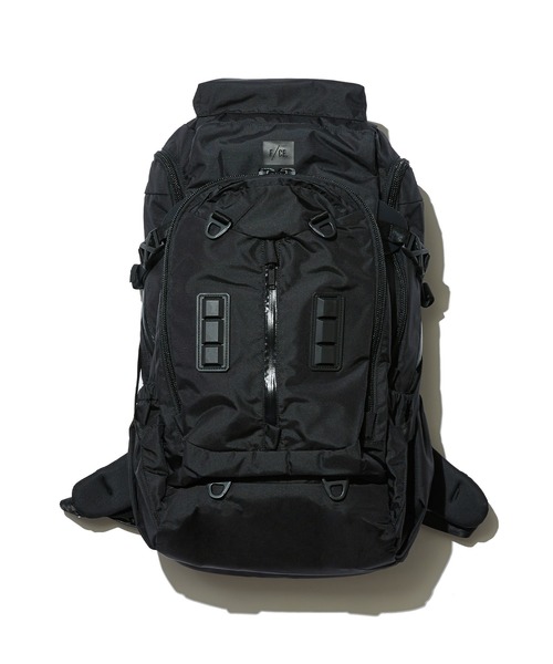 F/CE. (エフシーイー)の「F/CE. ROBIC 3-DAYSTRIP LARGE BP / エフシーイー ロービックナイロン3デイズトリップ ラージバックパック(バックパック/リュック・メンズ・ベージュ/ブラック・FREE)」の14枚目の写真