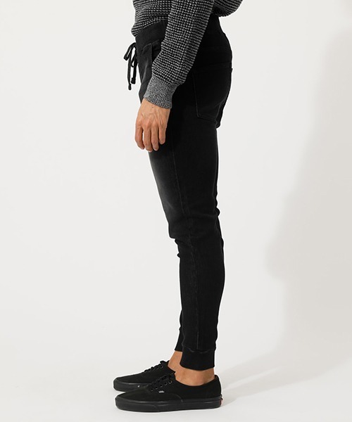 AZUL by moussy(アズールバイマウジー)の「NEW DOBBY SLIM JOGGER/ニュードビースリムジョガー(デニムパンツ・メンズ・ブルー/ブラック/ライトブルー・SMALL/LARGE/MEDIUM/X-SMALL/X-LARGE)」の15枚目の写真