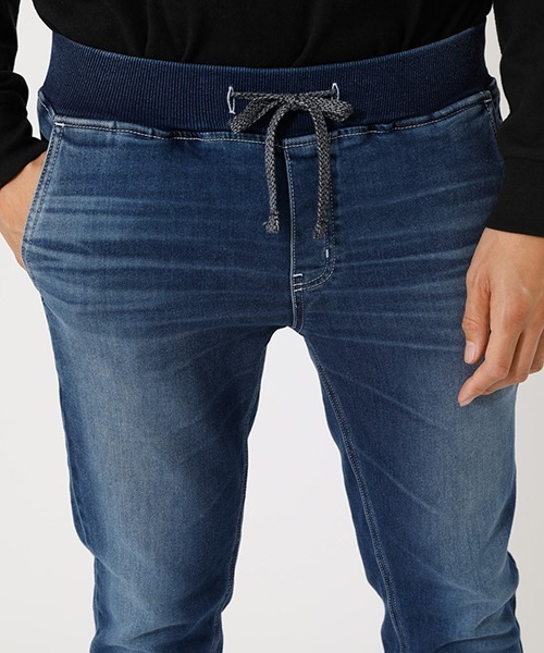 AZUL by moussy(アズールバイマウジー)の「NEW DOBBY SLIM JOGGER/ニュードビースリムジョガー(デニムパンツ・メンズ・ブルー/ブラック/ライトブルー・SMALL/LARGE/MEDIUM/X-SMALL/X-LARGE)」の9枚目の写真