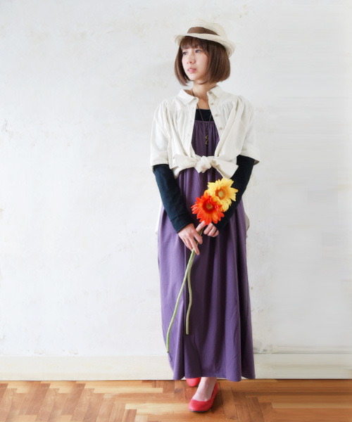 and it_(アンドイット)の「【日本製】ベーシックギャザーコットンキャミマキシワンピース(ワンピース・レディース・ブラック/チャコールグレー/パープル/ダークラベンダー/ワインレッド/オレンジ/杢グレー/モカ/オートミール/グレイッシュベージュ/ターコイズブルー/ネイビー/グリーン/カーキ/ダークブラウン・MEDIUM)」の13枚目の写真
