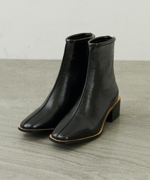 STUDIOUS（ステュディオス）の「【STUDIOUS】ウォッシュエナメルミドルブーツ（ブーツ・レディース・ブラック/アイボリー・1/2）」の8枚目の写真