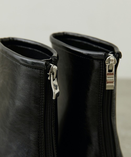 STUDIOUS（ステュディオス）の「【STUDIOUS】ウォッシュエナメルミドルブーツ（ブーツ・レディース・ブラック/アイボリー・1/2）」の15枚目の写真