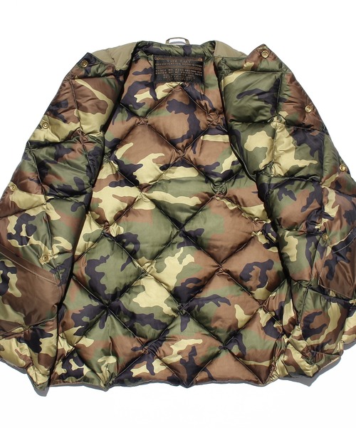 TMT（ティーエムティー）の「MILITARY NYLON DOWN VEST（ダウンベスト・メンズ・ブラック/カーキ・X-LARGE/MEDIUM/LARGE）」の16枚目の写真
