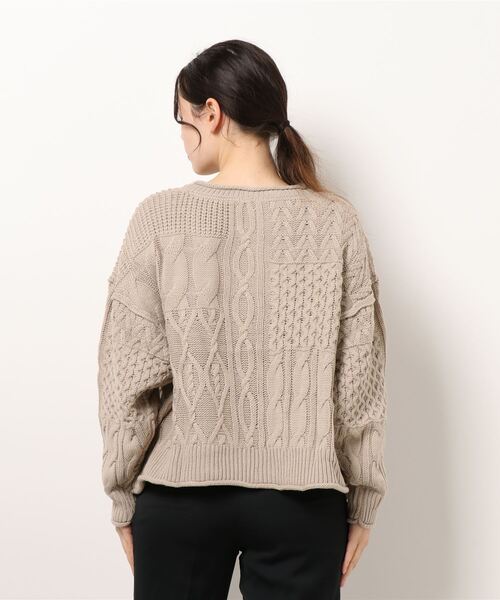 KOBE LETTUCE（コウベレタス）の「パッチング風ケーブルニットプルオーバートップス（ニット/セーター・レディース・ブルー系その他/アイボリー/ベージュ・FREE）」の5枚目の写真