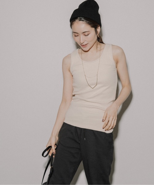 eversince(エバーシンス)の「【ペールトーン】ラウンドネック・リブタンクトップ(タンクトップ・レディース・ブラック/アイボリー/オフホワイト/ピンク/グリーン/グレイッシュベージュ・M/L)」の3枚目の写真