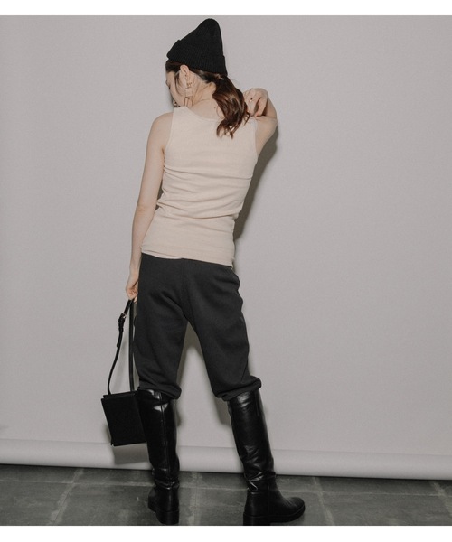 eversince(エバーシンス)の「【ペールトーン】ラウンドネック・リブタンクトップ(タンクトップ・レディース・ブラック/アイボリー/オフホワイト/ピンク/グリーン/グレイッシュベージュ・M/L)」の17枚目の写真