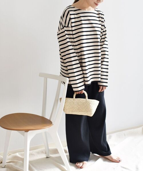 SHIPS Days(シップスデイズ)の「SHIPS Days:バスクTee(Tシャツ/カットソー・レディース・ホワイト/ベージュ/ライトグリーン・ONE SIZE)」の6枚目の写真