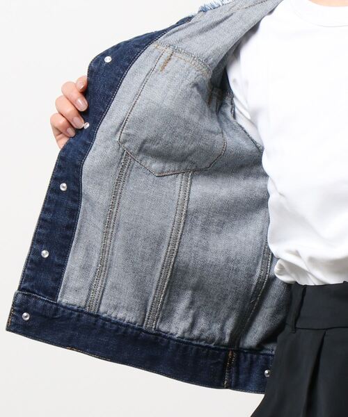 M.deux(エムドゥ)の「フリンジノーカラーデニムジャケット(デニムジャケット・レディース・ネイビー/ブルー・MEDIUM)」の14枚目の写真