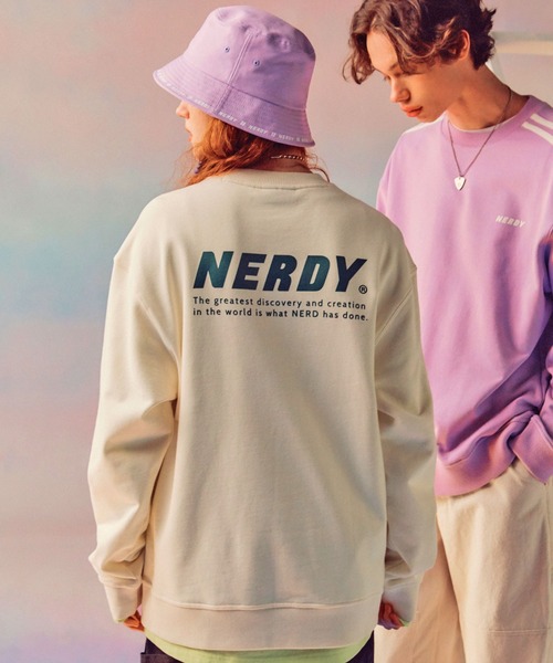 NERDY（ノルディ）の「NERDY Back Slogan Sweatshirt / ノルディー バック スローガン スウェットシャツ（スウェット・メンズ・ブラック/オフホワイト・S/M/L）」の2枚目の写真