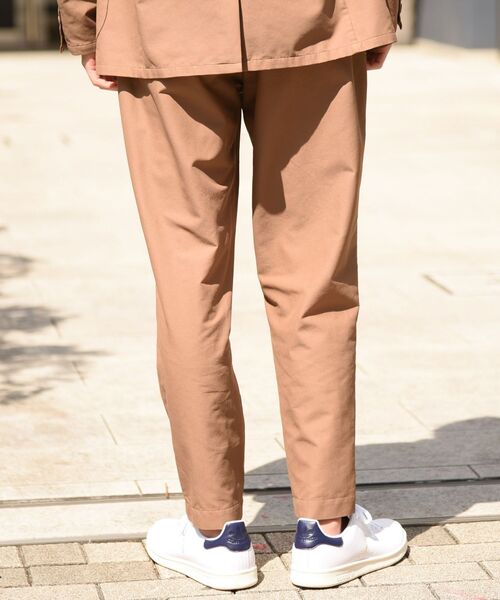 SHIPS（シップス）の「【No tie, but smartness.】SHIPS: 《超軽量・速乾・ストレッチ》スーパーライト イージーパンツ セットアップ対応（その他パンツ・メンズ・カーキ/ネイビー・SMALL/MEDIUM/LARGE/X-LARGE）」の8枚目の写真