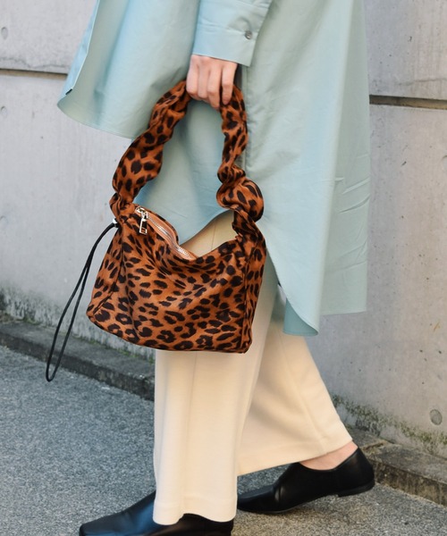 Marient（マリエント）の「レオパードシャーリングハンドルBAG/ショルダーバッグ（ショルダーバッグ・レディース・ベージュ/キャメル・FREE）」の6枚目の写真