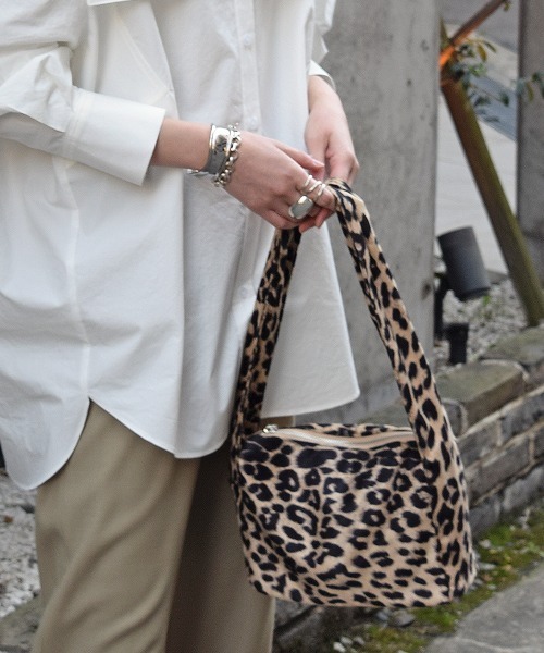 Marient（マリエント）の「レオパードシャーリングハンドルBAG/ショルダーバッグ（ショルダーバッグ・レディース・ベージュ/キャメル・FREE）」の8枚目の写真