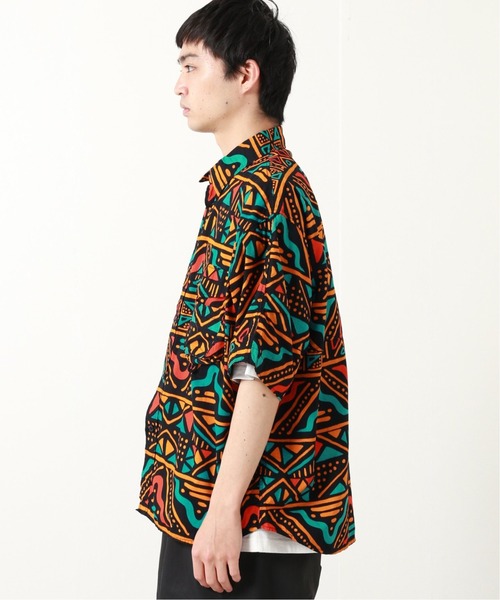 JOURNAL STANDARD relume（ジャーナルスタンダード　レリューム）の「アフリカンバティック半袖シャツ（シャツ/ブラウス・メンズ・ブラック/ブラウン/グリーン・FREE）」の20枚目の写真