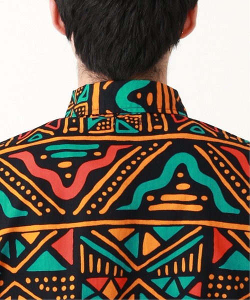JOURNAL STANDARD relume（ジャーナルスタンダード　レリューム）の「アフリカンバティック半袖シャツ（シャツ/ブラウス・メンズ・ブラック/ブラウン/グリーン・FREE）」の4枚目の写真