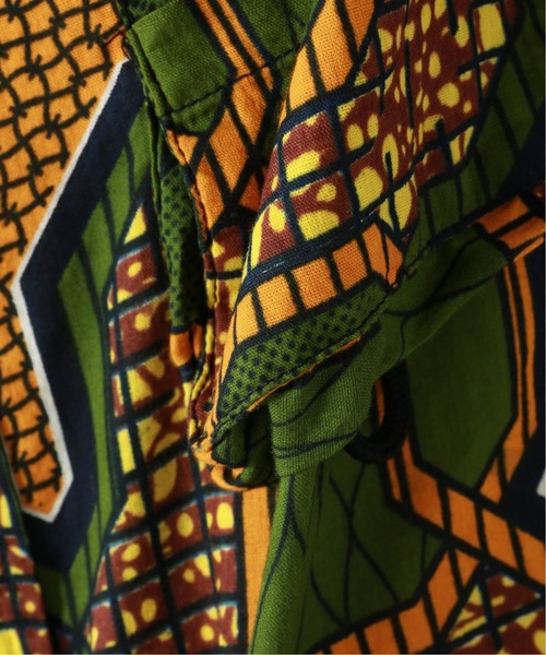 JOURNAL STANDARD relume（ジャーナルスタンダード　レリューム）の「アフリカンバティック半袖シャツ（シャツ/ブラウス・メンズ・ブラック/ブラウン/グリーン・FREE）」の11枚目の写真