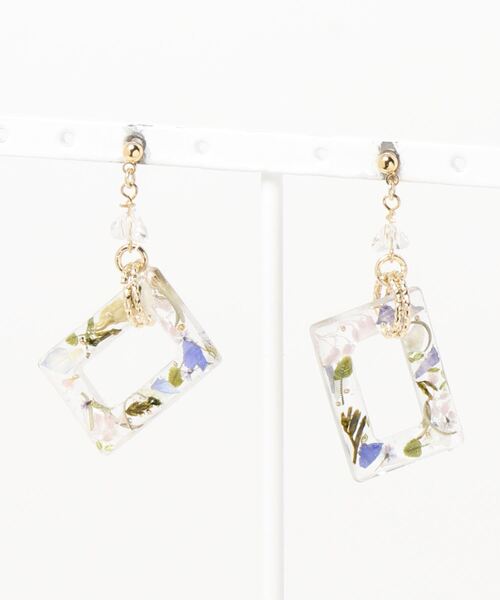 tone(トーン)の「【Cielclair】しかくフープフラワーチタンピアス(MA)(ピアス(両耳用)・レディース・ホワイト/その他・FREE)」の2枚目の写真