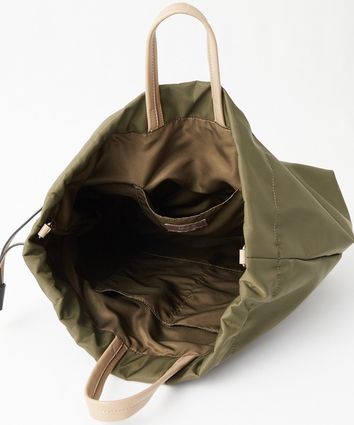 un dix cors(アンディコール)の「たっぷり入るデイリー仕様 パイソン柄ショルダーバッグ(ショルダーバッグ・レディース・ブラック/カーキ/ベージュ・FREE)」の19枚目の写真