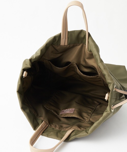 un dix cors(アンディコール)の「たっぷり入るデイリー仕様 パイソン柄ショルダーバッグ(ショルダーバッグ・レディース・ブラック/カーキ/ベージュ・FREE)」の18枚目の写真