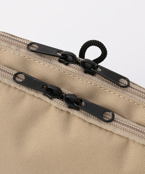 FREDY&GLOSTER（フレディアンドグロスター）の「ジップポーチポシェット（ショルダーバッグ・レディース・ホワイト/ベージュ/ブラック・FREE）」の6枚目の写真