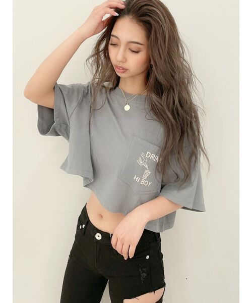 GYDA（ジェイダ）の「DRINK HI BOYポケットショートTシャツ（Tシャツ/カットソー・レディース・チャコールグレー/オフホワイト/カーキ・FREE）」の3枚目の写真