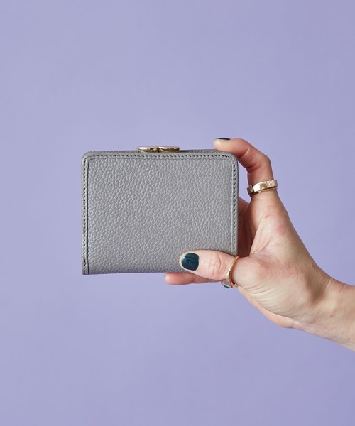 HASHIBAMI（ハシバミ）の「【HASHIBAMI】エイチビー ガマグチ ハーフ ウォレット（財布・レディース・ブラック/グレー/ピンクベージュ/グレイッシュブルー/イエロー/ラベンダー/シルバー/カーキ/グレー系その他/ブロンズ/ナチュラル/ボルドー/ネイビー/ライトグリーン/ライトイエロー/コーラルピンク/マルチ/ターコイズブルー/ブラウン/モスグリーン/ペールイエロー/マジェンタ/ベビーピンク/ゴールド/アクア/レモンイエロー/ライトグリーン系/ふじ色系/ライトオレンジ系/グリーン・FREE）」の4枚目の写真