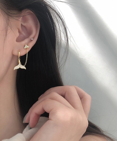 LA VORAGINE（ラ ヴォラジネ）の「片耳（左右兼用）二重ピアス（ピアス（片耳用）・レディース・ゴールド・FREE）」の8枚目の写真