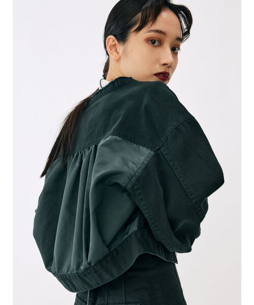 MURUA(ムルーア)の「BACKナイロンジャケット(ブルゾン・レディース・ブラック/グリーン/ブラウン/グレー・FREE)」の5枚目の写真