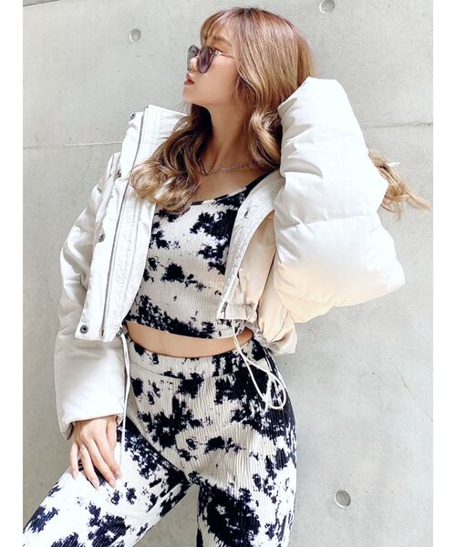 GYDA（ジェイダ）の「フェイクレザーショートダウンコート（ダウンジャケット/コート・レディース・ブラック/アイボリー/モカ・FREE）」の6枚目の写真