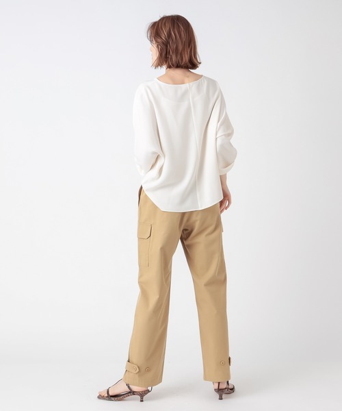 RIVE DROITE(リヴドロワ)の「軽い着心地でストレスフリー ドルマンターンバックブラウス(シャツ/ブラウス・レディース・オフホワイト/ブラック/バーガンディー・FREE)」の4枚目の写真