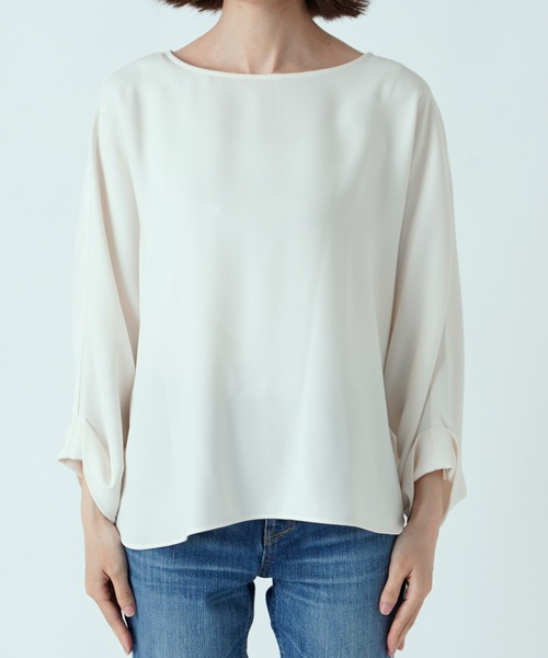 RIVE DROITE(リヴドロワ)の「軽い着心地でストレスフリー ドルマンターンバックブラウス(シャツ/ブラウス・レディース・オフホワイト/ブラック/バーガンディー・FREE)」の12枚目の写真