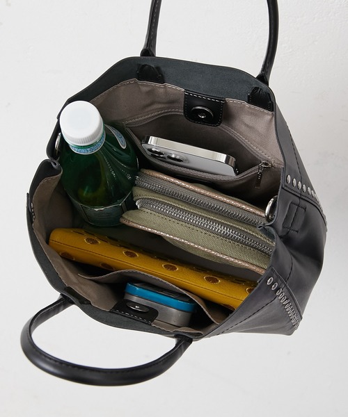 ear PAPILLONNER（イアパピヨネ）の「スタッズトートバッグ Sサイズ