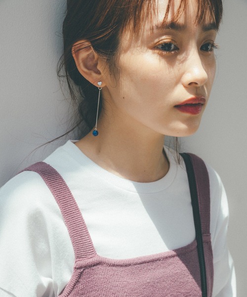 haco!（ハコ）の「【高橋愛さんコラボ】耳元で優しく揺れるラピスラズリとハートモチーフのイヤーアクセ by LOVE&PEACE PROJECT ＜1:ピアス　2:イヤリング＞（ピアス（両耳用）・レディース・ブルー・1/2）」の7枚目の写真