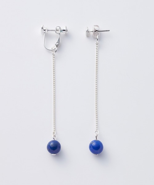 haco!（ハコ）の「【高橋愛さんコラボ】耳元で優しく揺れるラピスラズリとハートモチーフのイヤーアクセ by LOVE&PEACE PROJECT ＜1:ピアス　2:イヤリング＞（ピアス（両耳用）・レディース・ブルー・1/2）」の4枚目の写真