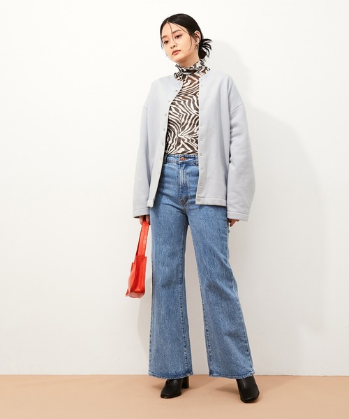 ADAM ET ROPE'(アダムエロペ)の「裏起毛裏毛ドットボタンカーディガン(カーディガン/ボレロ・レディース・ブラック/オフホワイト/サックスブルー・FREE)」の13枚目の写真