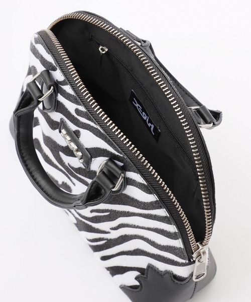 X-girl（エックスガール）の「ZEBRA MINI HAND BAG（ハンドバッグ・レディース・ホワイト/オリーブ/ブルー・ONE SIZE）」の7枚目の写真