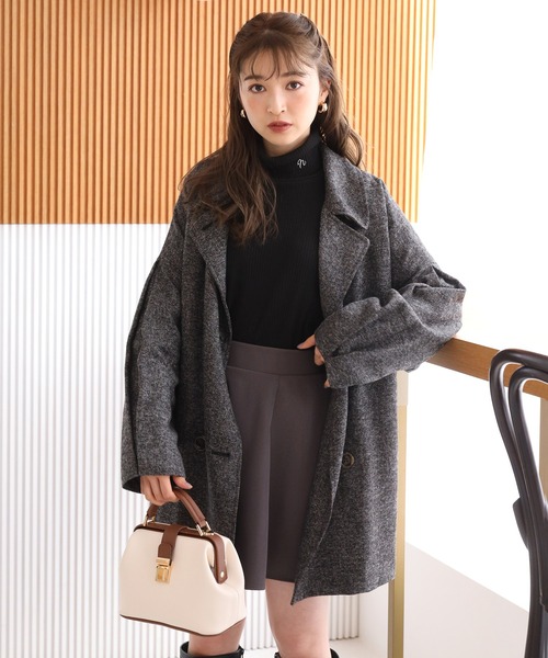 one after another NICE CLAUP（ワンアフターアナザーナイスクラップ）の「この1枚があれば一気に旬なスタイリングに。イニシャルハイネックトップス（Tシャツ/カットソー・レディース・ブラック/レッド/オフホワイト/サックスブルー・FREE）」の7枚目の写真