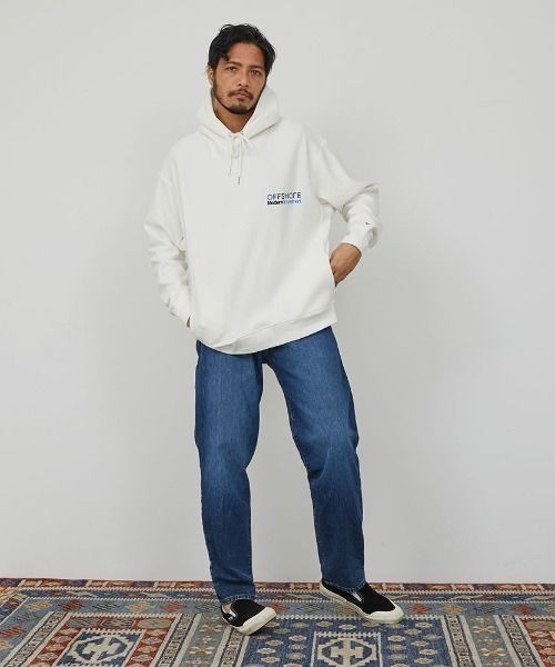 Modern Amusement（モダンアミューズメント）の「ModernAmusement/モダンアミューズメント/オフショアコラボレーションフーディー（パーカー・メンズ・ホワイト/ブラック/ブルー・MEDIUM/LARGE）」の14枚目の写真